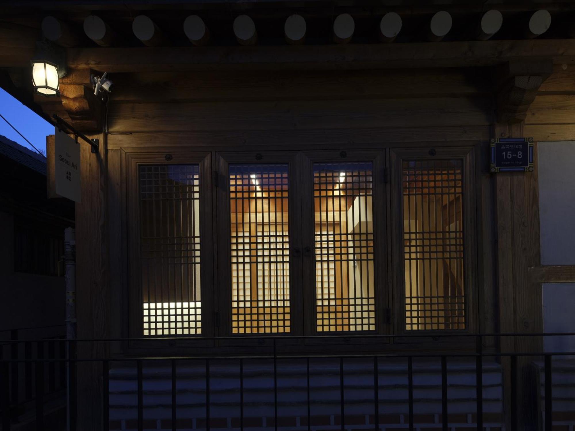 The Korean Traditional Hanok In Downtown Seoul For Convenient Public Transportation - Seoul Ari מראה חיצוני תמונה